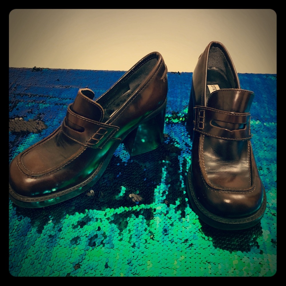 Steve Madden Vintage 90’s Penny Loafers.
